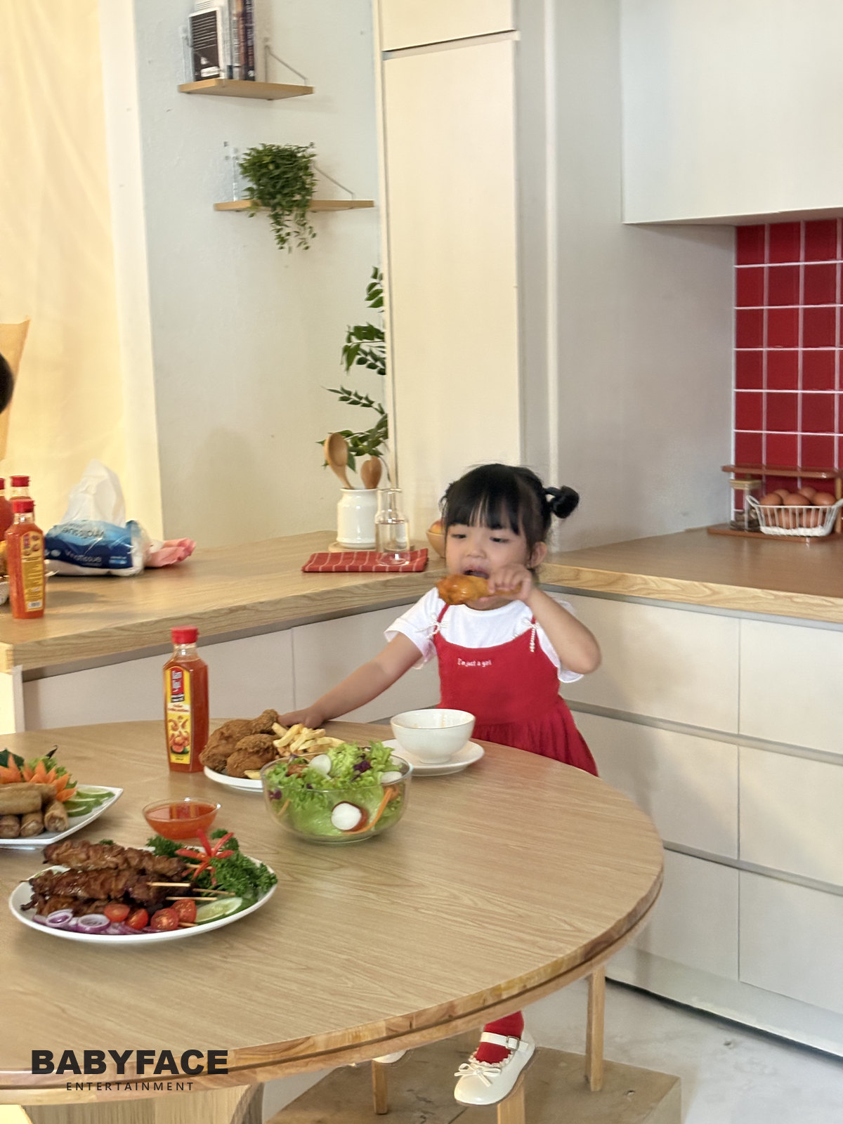 Nam Ngư · Chấm trọn món chiên, nướng - hậu trường casting Việt Nam, ảnh 2