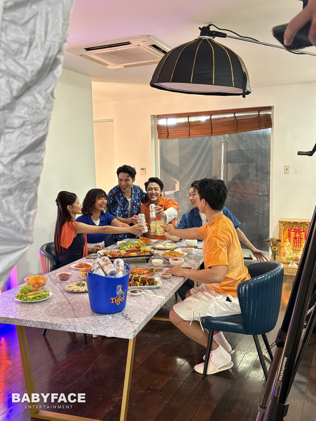 Tiger Crystal · Bữa tiệc hội bạn - hậu trường casting Việt Nam, ảnh 7
